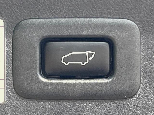 ヴェルファイアハイブリッド ＺＲ　Ｇエディション　４ＷＤ　フリップダウン　純正９型ナビ　両側電動スライドドア　シートエアコン　メモリーシート　パワーバックドア　ＣＤ／ＤＶＤデッキ　セーフティセンス　レーダークルーズ　三眼ＬＥＤヘッド（9枚目）