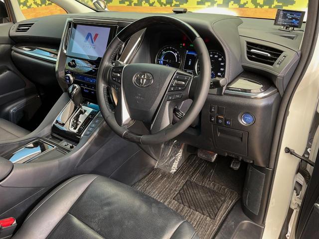 ヴェルファイアハイブリッド ＺＲ　Ｇエディション　４ＷＤ　フリップダウン　純正９型ナビ　両側電動スライドドア　シートエアコン　メモリーシート　パワーバックドア　ＣＤ／ＤＶＤデッキ　セーフティセンス　レーダークルーズ　三眼ＬＥＤヘッド（25枚目）