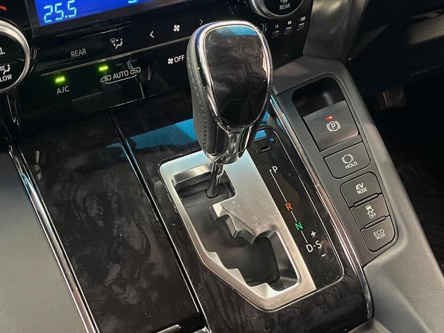 ヴェルファイアハイブリッド ＺＲ　Ｇエディション　４ＷＤ　フリップダウン　純正９型ナビ　両側電動スライドドア　シートエアコン　メモリーシート　パワーバックドア　ＣＤ／ＤＶＤデッキ　セーフティセンス　レーダークルーズ　三眼ＬＥＤヘッド（66枚目）