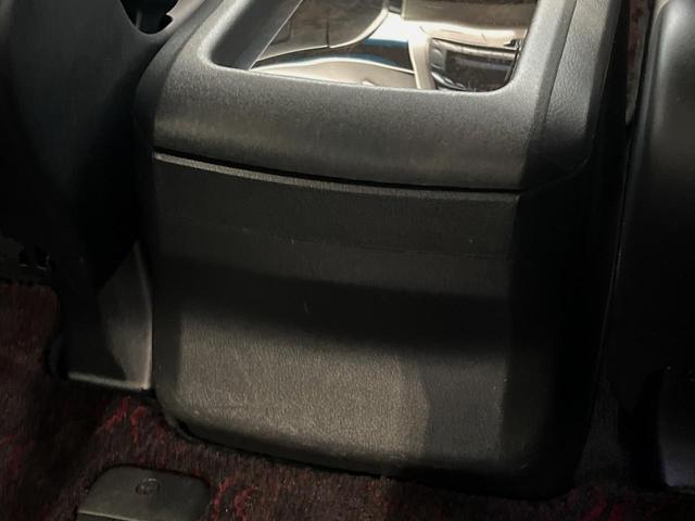 ヴェルファイア ２．４Ｚ　ゴールデンアイズ　４ＷＤ　フリップダウンモニター　ＢＩＧーＸ９インチナビ　両側電動スライドドア　パワーバックドア　クルーズコントロール　ＥＴＣ　ＨＩＤヘッドライト　ウッドコンビハンドル（32枚目）