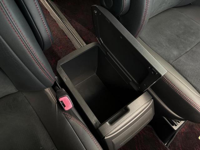 ヴェルファイア ２．４Ｚ　ゴールデンアイズ　４ＷＤ　フリップダウンモニター　ＢＩＧーＸ９インチナビ　両側電動スライドドア　パワーバックドア　クルーズコントロール　ＥＴＣ　ＨＩＤヘッドライト　ウッドコンビハンドル（42枚目）