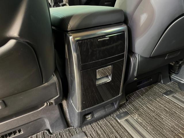 アルファードハイブリッド SR Cパッケージ 4WD フリップダウンモニター 純正9インチナビ 両側電動スライドドア デジタルインナーミラー CD/DVDデッキ シートベンチレーション レーダークルーズコントロール ETC 三眼LEDヘッドライト(32枚目)