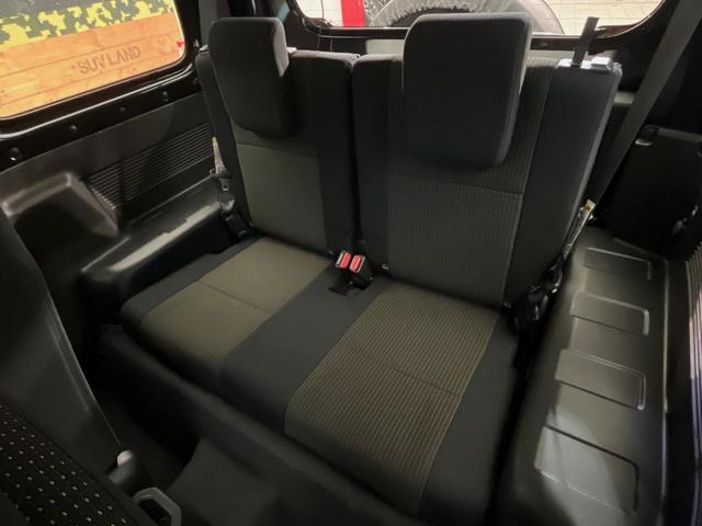 ジムニーシエラ ＪＬ　禁煙車　５速ＭＴ　９型ナビ　バックカメラ　シートヒーター　ＥＴＣ　セーフティサポート　オートエアコン　キーレスプッシュスタートシステム　アイドリングストップ　フロントフォグランプ　オートライト（10枚目）