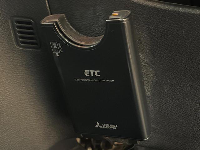 セレナ ハイウェイスター　プロパイロットエディション　４ＷＤ　純正ＳＤナビ　プロパイロット　ハンズフリー両側電動ドア　ＬＥＤヘッドライト　オートブレーキホールド　ＥＴＣ　バックカメラ　フォグライト　レーダークルーズコントロール（8枚目）