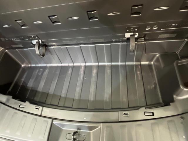 エクストレイル ２０Ｘ　ハイブリッド　エマージェンシーブレーキＰ　４ＷＤ　純正ナビ　シートヒーター　電動リアゲート　デュアルエアコン　ＬＥＤヘッドライト　オートライト　スマートキー　ＥＴＣ　純正１７インチアルミホイール（38枚目）