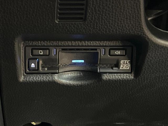 ヴォクシー Ｓ－Ｚ　４ＷＤ　純正１０．５インチディスプレイオーディオ　セーフティセンス　レーダークルーズコントロール　両側電動スライドドア　シートヒーター　ＬＥＤヘッドライト　ＣＤ／ＤＶＤ（8枚目）