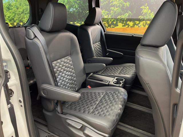 ヴォクシー Ｓ－Ｚ　４ＷＤ　純正１０．５インチディスプレイオーディオ　セーフティセンス　レーダークルーズコントロール　両側電動スライドドア　シートヒーター　ＬＥＤヘッドライト　ＣＤ／ＤＶＤ（10枚目）