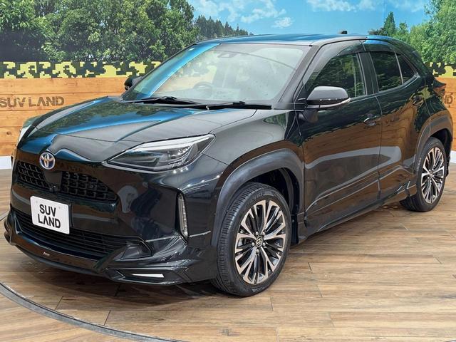 ヤリスクロス ハイブリッドＺ　４ＷＤ　禁煙車　モデリスタエアロ　８型ディスプレイオーディオ　全周囲カメラ　ハンズフリーパワーバックドア　寒冷地仕様　シートヒーター　レーダークルーズコントロール　パワーシート　純正１８インチアルミ（3枚目）