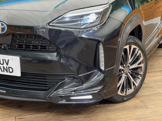 ヤリスクロス ハイブリッドＺ　４ＷＤ　禁煙車　モデリスタエアロ　８型ディスプレイオーディオ　全周囲カメラ　ハンズフリーパワーバックドア　寒冷地仕様　シートヒーター　レーダークルーズコントロール　パワーシート　純正１８インチアルミ（12枚目）