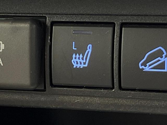 ヤリスクロス ハイブリッドＺ　４ＷＤ　禁煙車　モデリスタエアロ　８型ディスプレイオーディオ　全周囲カメラ　ハンズフリーパワーバックドア　寒冷地仕様　シートヒーター　レーダークルーズコントロール　パワーシート　純正１８インチアルミ（30枚目）