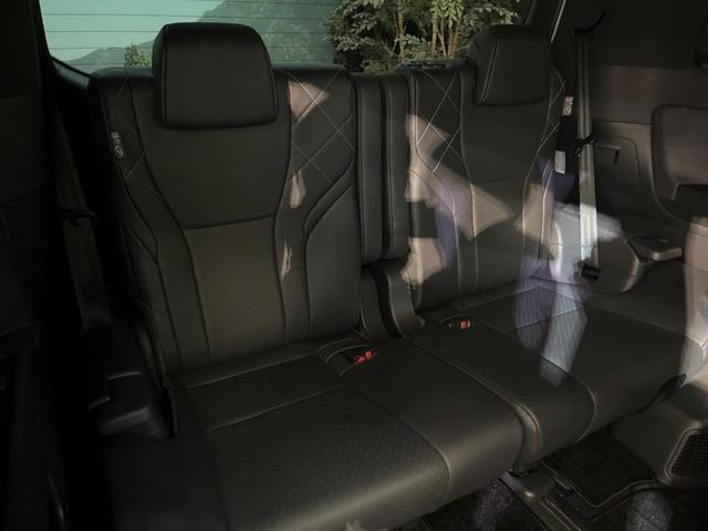 ヴェルファイアハイブリッド Ｚ　プレミア　４ＷＤ　後席モニター　左右独立ムーンルーフ　１４型ディスプレイオーディオ　シートベンチレーション　全周囲カメラ　デジタルインナーミラー　禁煙車　３眼ＬＥＤヘッドライト　ブラインドスポットモニター（13枚目）