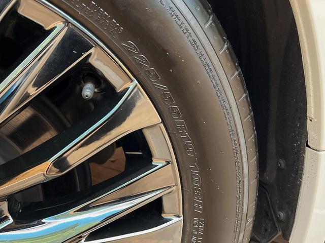ヴェルファイアハイブリッド Ｚ　プレミア　４ＷＤ　後席モニター　左右独立ムーンルーフ　１４型ディスプレイオーディオ　シートベンチレーション　全周囲カメラ　デジタルインナーミラー　禁煙車　３眼ＬＥＤヘッドライト　ブラインドスポットモニター（70枚目）