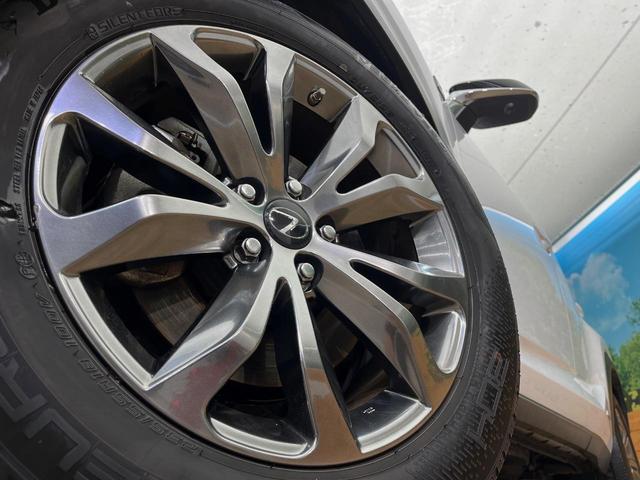 �y�����P�W�C���`�A���~�z�C�[���z�O�ςɃ}�b�`���������A���~�z�C�[���𑕒����Ă���܂��B�e��ЊO�A���~�z�C�[����A�X�^�b�h���X�^�C�����戵�����Ă���܂��B���񂲑��k����������