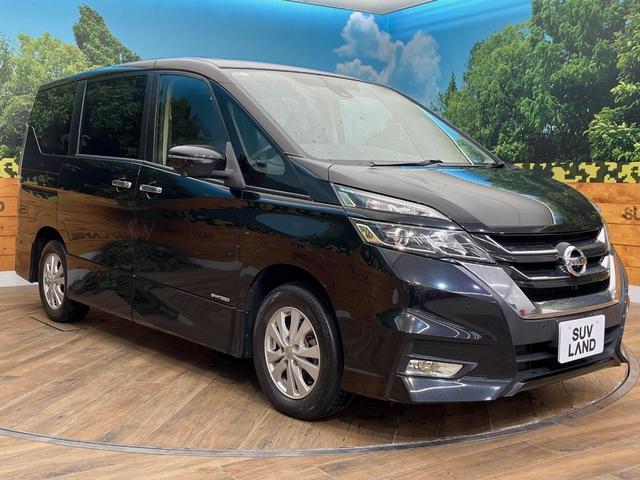 セレナ ハイウェイスター　ＶセレクションＩＩ　４ＷＤ　禁煙車　ＳＤナビ　後席モニター　全周囲カメラ　衝突軽減装置　リアオートエアコン　両側電動スライドドア　クルーズコントロール　ＥＴＣ　純正１５インチアルミホイール　純正革巻きステアリング（17枚目）
