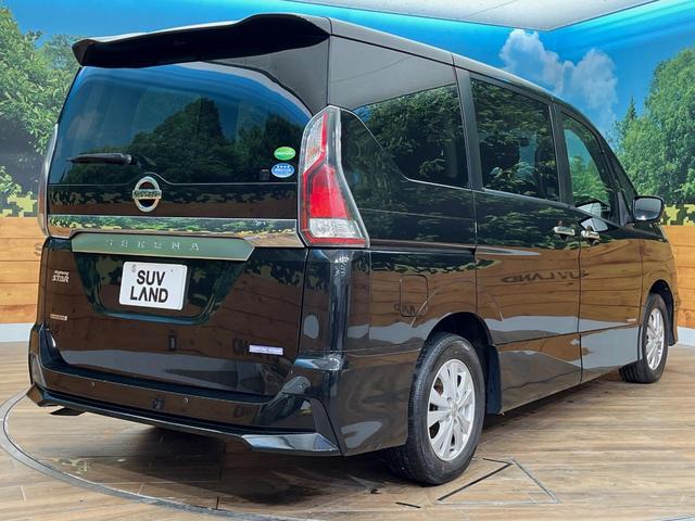 セレナ ハイウェイスター　ＶセレクションＩＩ　４ＷＤ　禁煙車　ＳＤナビ　後席モニター　全周囲カメラ　衝突軽減装置　リアオートエアコン　両側電動スライドドア　クルーズコントロール　ＥＴＣ　純正１５インチアルミホイール　純正革巻きステアリング（18枚目）