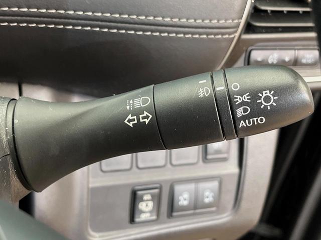 セレナ ハイウェイスター　ＶセレクションＩＩ　４ＷＤ　禁煙車　ＳＤナビ　後席モニター　全周囲カメラ　衝突軽減装置　リアオートエアコン　両側電動スライドドア　クルーズコントロール　ＥＴＣ　純正１５インチアルミホイール　純正革巻きステアリング（45枚目）