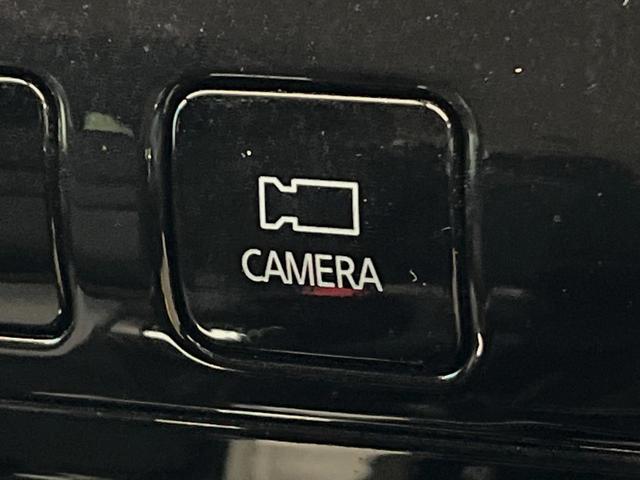 セレナ ハイウェイスター　ＶセレクションＩＩ　４ＷＤ　禁煙車　ＳＤナビ　後席モニター　全周囲カメラ　衝突軽減装置　リアオートエアコン　両側電動スライドドア　クルーズコントロール　ＥＴＣ　純正１５インチアルミホイール　純正革巻きステアリング（48枚目）