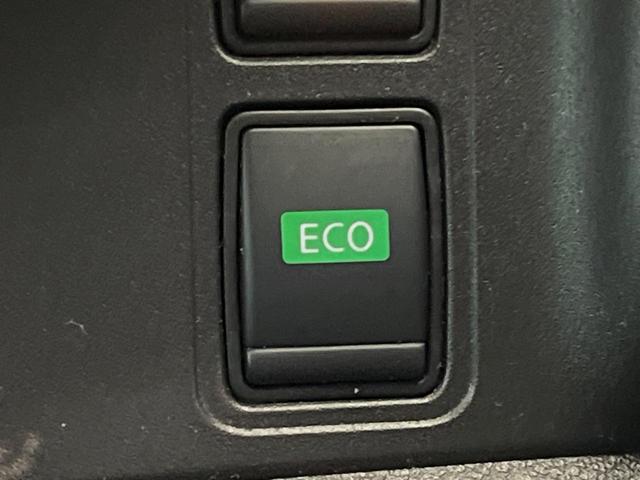 セレナ ハイウェイスター　ＶセレクションＩＩ　４ＷＤ　禁煙車　ＳＤナビ　後席モニター　全周囲カメラ　衝突軽減装置　リアオートエアコン　両側電動スライドドア　クルーズコントロール　ＥＴＣ　純正１５インチアルミホイール　純正革巻きステアリング（61枚目）