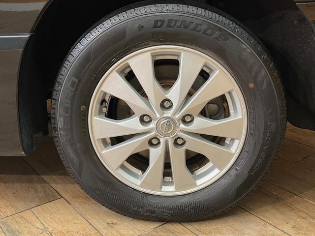 セレナ ハイウェイスター　ＶセレクションＩＩ　４ＷＤ　禁煙車　ＳＤナビ　後席モニター　全周囲カメラ　衝突軽減装置　リアオートエアコン　両側電動スライドドア　クルーズコントロール　ＥＴＣ　純正１５インチアルミホイール　純正革巻きステアリング（71枚目）