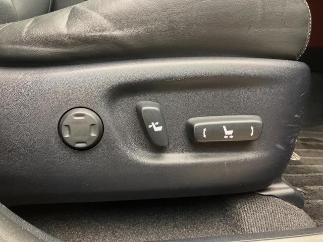 ハリアーハイブリッド プレミアム　アドバンスドパッケージ　４ＷＤ　禁煙車　メーカー８型ナビ　全周囲カメラ　ムーンルーフ　ＪＢＬサウンドシステム　黒革シート　シートヒーター　パワーバックドア　レーダークルーズコントロール　前席パワーシート　置くだけ充電（35枚目）