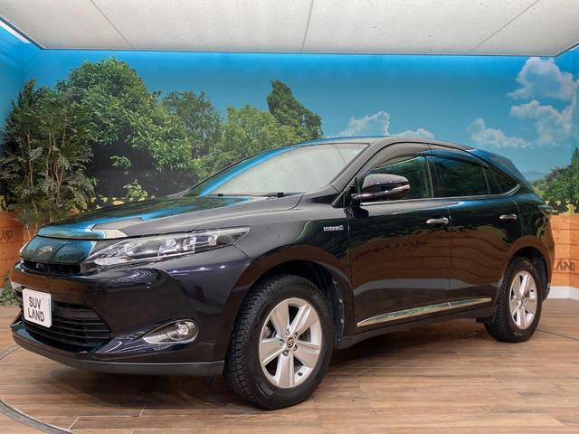 ハリアーハイブリッド プレミアム　アドバンスドパッケージ　４ＷＤ　禁煙車　メーカー８型ナビ　全周囲カメラ　ムーンルーフ　ＪＢＬサウンドシステム　黒革シート　シートヒーター　パワーバックドア　レーダークルーズコントロール　前席パワーシート　置くだけ充電（49枚目）