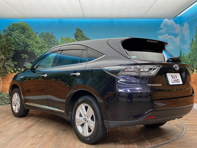 ハリアーハイブリッド プレミアム　アドバンスドパッケージ　４ＷＤ　禁煙車　メーカー８型ナビ　全周囲カメラ　ムーンルーフ　ＪＢＬサウンドシステム　黒革シート　シートヒーター　パワーバックドア　レーダークルーズコントロール　前席パワーシート　置くだけ充電（50枚目）