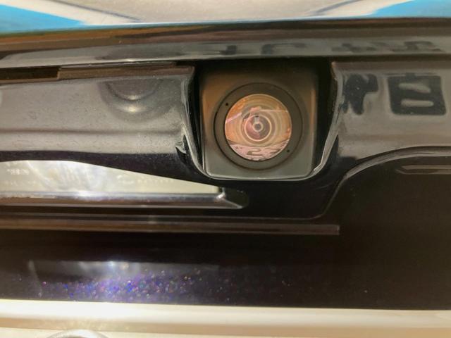 ハリアーハイブリッド プレミアム　アドバンスドパッケージ　４ＷＤ　禁煙車　メーカー８型ナビ　全周囲カメラ　ムーンルーフ　ＪＢＬサウンドシステム　黒革シート　シートヒーター　パワーバックドア　レーダークルーズコントロール　前席パワーシート　置くだけ充電（54枚目）