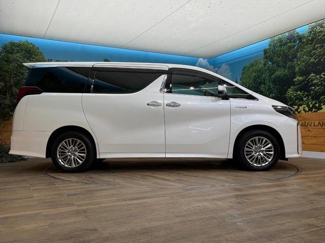 アルファードハイブリッド ＳＲ　４ＷＤ　フリップダウン　純正９型ナビ　シートエアコン　衝突軽減システム　両側電動スライドドア　レーダークルーズコントロール　メモリーシート　パワーバックドア　ＥＴＣ　バックカメラ（73枚目）