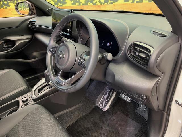 ヤリスクロス Ｚ　４ＷＤ　全周囲カメラ　ナビ機能付きディスプレイオーディオ　レーダークルーズ　セーフティセンス　ブラインドスポットモニター　シートヒーター　オートハイビーム　ＬＥＤヘッドライト　純正１８インチアルミ（32枚目）