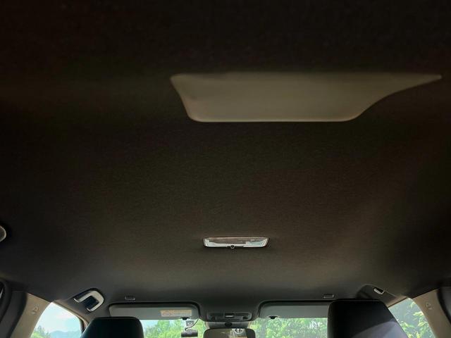 ヤリスクロス ハイブリッドＺ　４ＷＤ　禁煙車　寒冷地仕様　８型ディスプレイオーディオ　全周囲カメラ　シートヒーター　ブラインドスポットモニター　レーダークルーズコントロール　衝突軽減装置　ＥＴＣ　ステアリングヒーター（52枚目）