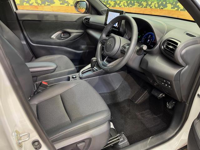 ヤリスクロス ハイブリッドＺ　４ＷＤ　全周囲カメラ　寒冷地仕様　８型ディスプレイオーディオ　禁煙車　ブラインドスポットモニター　シートヒーター　レーダークルーズ　ＥＴＣ　フルセグ　ＬＥＤヘッドライト　ステアリングヒーター（52枚目）