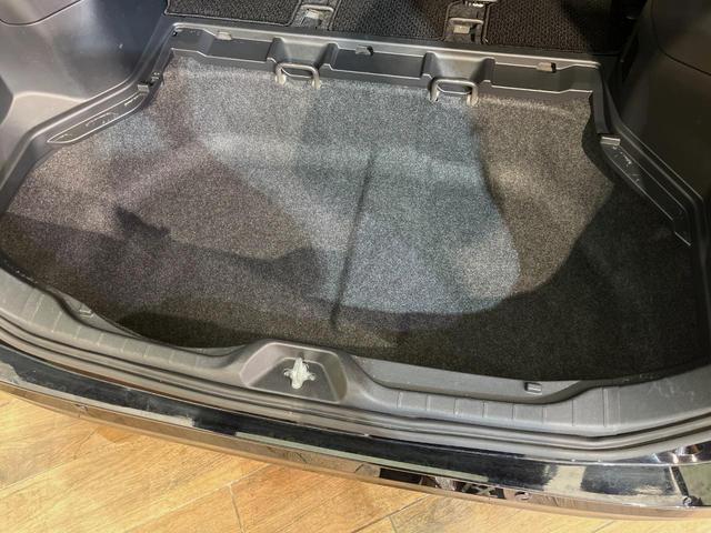 ヴォクシー Ｓ－Ｚ　４ＷＤ　１０．５インチディスプレイオーディオ　寒冷地仕様　両側電動スライドドア　レーダークルーズコントロール　オートハイビーム　シートヒーター　ＬＥＤヘッドライト（58枚目）