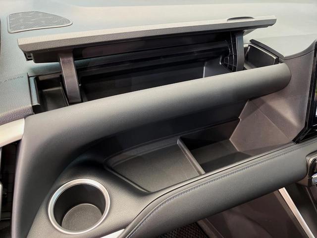 ヴォクシー Ｓ－Ｚ　４ＷＤ　両側電動ドア　禁煙車　寒冷地仕様　衝突被害軽減システム　レーダークルーズコントロール　バックカメラ　コーナーセンサー　スマートキー　ＬＥＤヘッドライト　ＥＴＣ２．０　純正１６インチアルミ（37枚目）