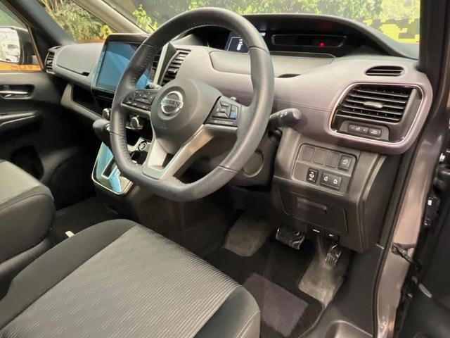 セレナ ハイウェイスターＶ　４ＷＤ　フリップダウンモニター　純正１０インチナビ　全周囲カメラ　プロパイロット　デジタルインナーミラー　両側電動スライドドア　ＬＥＤヘッドライト　電動パーキングブレーキ（34枚目）