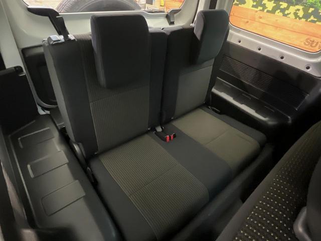 ジムニー ＸＣ　禁煙車　８インチＳＤナビ　クルーズコントロール　衝突被害軽減装置　バックカメラ　シートヒーター　ＬＥＤヘッドライト　オートライト　純正１６インチアルミ　オートエアコン　ＥＴＣ　スマートキー（11枚目）