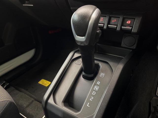ジムニー ＸＣ　禁煙車　８インチＳＤナビ　クルーズコントロール　衝突被害軽減装置　バックカメラ　シートヒーター　ＬＥＤヘッドライト　オートライト　純正１６インチアルミ　オートエアコン　ＥＴＣ　スマートキー（25枚目）