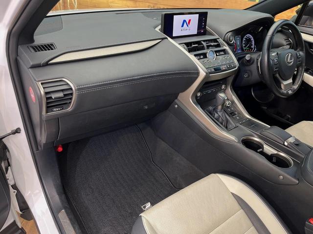 ＮＸ ＮＸ３００　Ｆスポーツ　４ＷＤ　禁煙車　１０．３型ナビ　パワーバックドア　シートベンチレーション　ブラインドスポットモニター　角型３眼ＬＥＤヘッドランプ　１００Ｖアクセサリーコンセント　置くだけ充電　バックカメラ（34枚目）