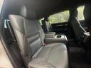 後部座席も気になるようなキズ・汚れやへたり等、大きなダメージはなく、良好な状態です。