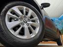 【純正アルミホイール】外観にマッチした純正アルミホイールを装着しております。各種社外アルミホイールや、スタッドレスタイヤも取扱いしております。是非ご相談ください♪