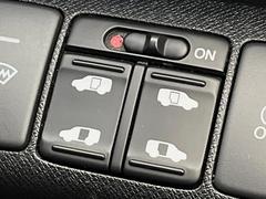 ��ξ¦�ѥ���饤�ɥɥ��ۥ��ޡ��ȥ����䱿ž�ʤΥ����å��Ǹ���ξ¦���饤�ɥɥ��γ��Ĥ���ǽ����ư�������Ϥ�����ƥɥ��򳫤���ɬ�פ�̵���������ʤ����ͤǤ��ñ�˳����Ĥ�Ǥ���Ŭ�Ǥ��� 6