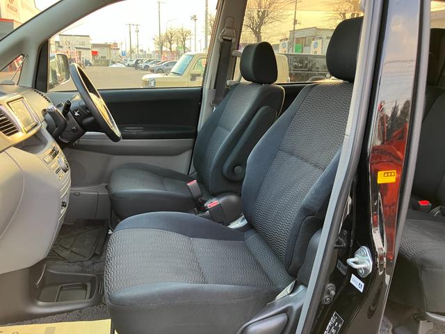 ヴォクシー Ｚ　煌　４ＷＤ　キーレス　エンジンスターター　オートエアコン　左右電動スライドドア　ステアリングシフト　ＨＩＤライト　純正１５インチアルミ（48枚目）