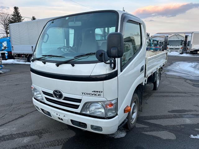 　４ＷＤ　ローダー付（スライド）　定員３名　５速　平ボデー　走行３３２００ｋｍ　３．１ｍ荷台長　積載量８５０ｋｇ　車輌総重量３３２５ｋｇ　普通免許運転可能　ＥＴＣ　リアシングルタイヤ(3枚目)