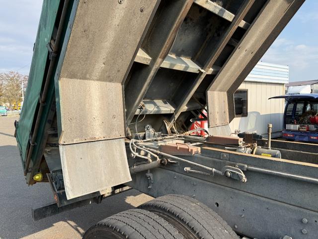 プロフィア 10.3t 新明和製ロングダンプ 6.3m荷台長 走行385000km 360馬力 7速 車検令和8年6月 定員2名 電動コボレーン 300Lタンク 積載量10,300kg 車輌総重量21,930kg(15枚目)