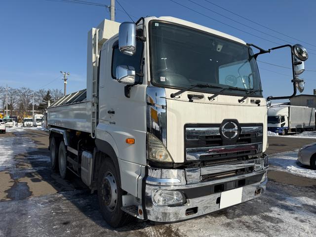 プロフィア 8.8t 砂利ダンプ 極東開発工業製 コボレーン 荷台寸5.3m長×2.2m 走行358000万km 380馬力 7速 定員2名 積載量8800kg 車輌総重量19940kg 車検整備付(2枚目)