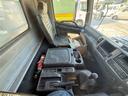 4tワイド ファームダンプ 極東開発工業製新品架装 荷台寸5.3m長×2.35m幅 走行468000km 6速MT 定員2名 240馬力 車輌総重量7980kg 車検整備付(28枚目)