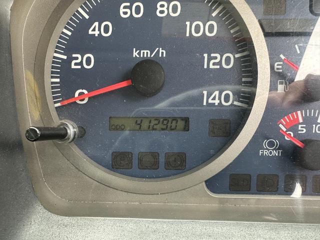 　７．３ｔ　ワイドセルフクレーン　タダノ５段ロングジャッキ　ラジコンフックイン　車検令和７年２月迄　走行４１３０００ｋｍ　２２５馬力　６．５ｍ荷台長　最大積載量７３００ｋｇ　車輌総重量１３０９０ｋｇ(24枚目)