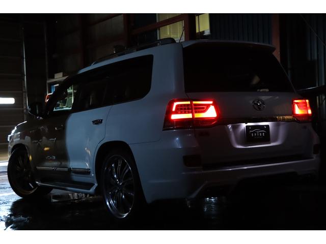 4WD/Sunroof/8-LeatherSeat/Navi/CD/DVD/AW/No-accidents/LeatherSeat/PowerSeat/BackCamera/NonSmoking