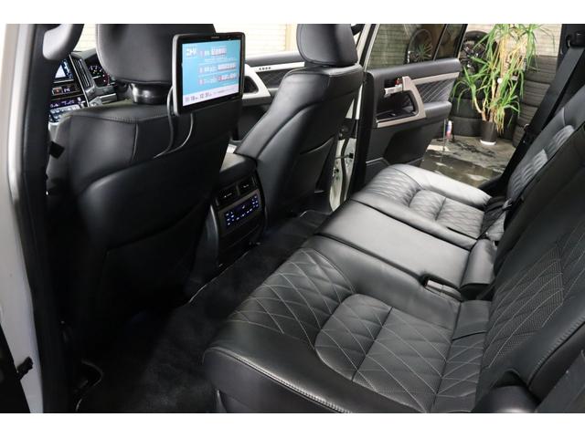 4WD/Sunroof/8-LeatherSeat/Navi/CD/DVD/AW/No-accidents/LeatherSeat/PowerSeat/BackCamera/NonSmoking