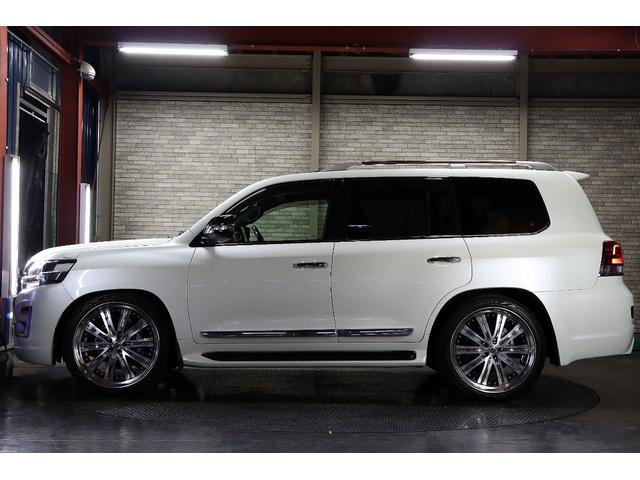 TOYOTA LAND CRUISER ZX G-FRONTIER | 2017 | PEARL WHITE TOYOTA LAND CRUISER ZX G-FRONTIER | 2017 | PEARL WHITE