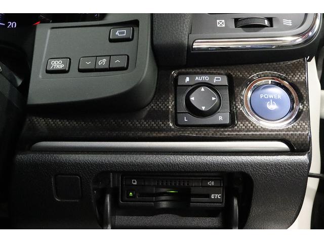 クラウンハイブリッド アスリートＳＦｏｕｒブラックスタイル４ＷＤ本州仕入特別仕様車　ブラックスパッタリング１８ＡＷ／新品社外ハンドル／ソナー／メッキリング／オートポール／オートリアサンシェード／フルセグＴＶ／ＴＶキャンセラー／ルームＬＥＤ／Ｂｌｕｅｔｏｏｔｈ／ＥＴＣ／ＵＳＢ／ＤＶＤ（28枚目）